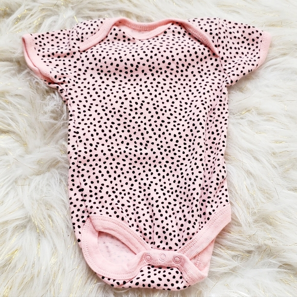 Baby pink and black 0-3 month onesies - Picture 5 of 5